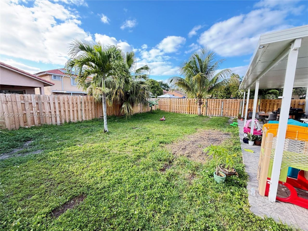18318 NW 61st Ct, Hialeah, FL 33015 Photo