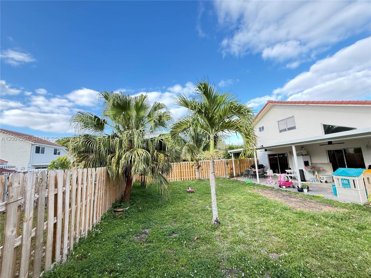18318 NW 61st Ct, Hialeah, FL 33015 Photo