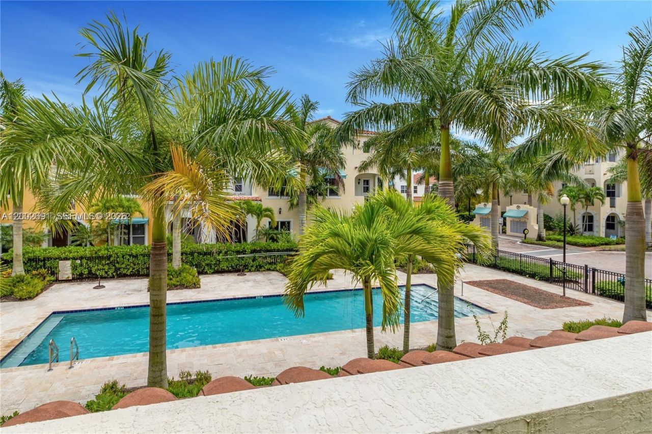 12470 NW 17th Ct, Unit 12470, Pembroke Pines, FL 33028 Photo