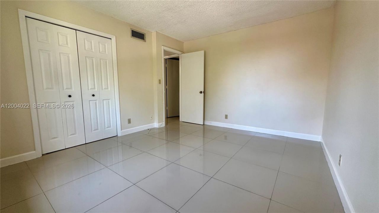 16210 Laurel Dr , Unit 203, Weston, FL 33326 Photo