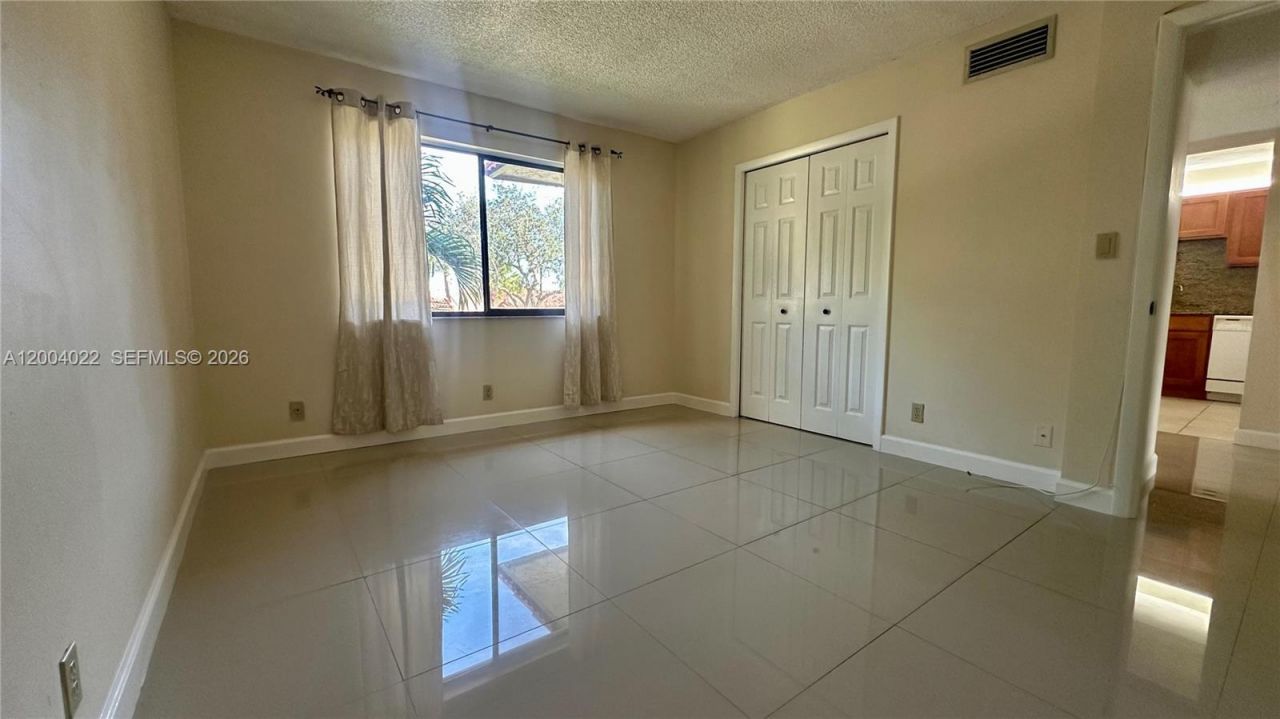 16210 Laurel Dr , Unit 203, Weston, FL 33326 Photo