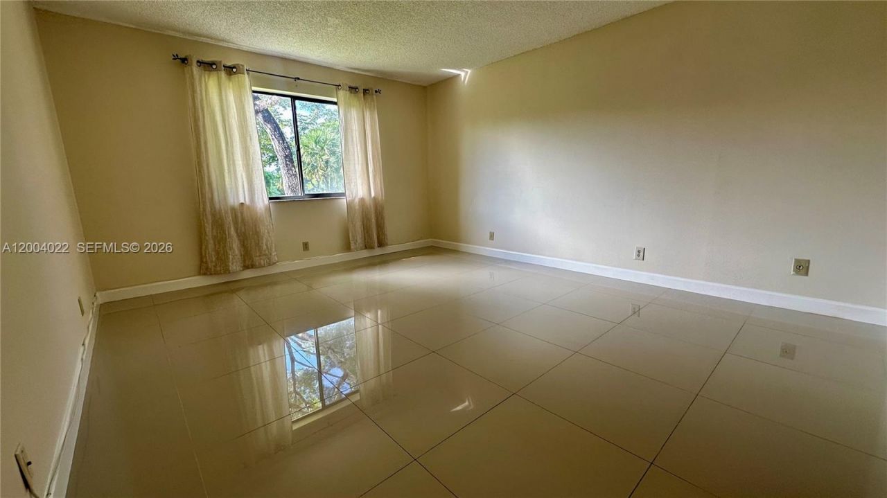16210 Laurel Dr , Unit 203, Weston, FL 33326 Photo