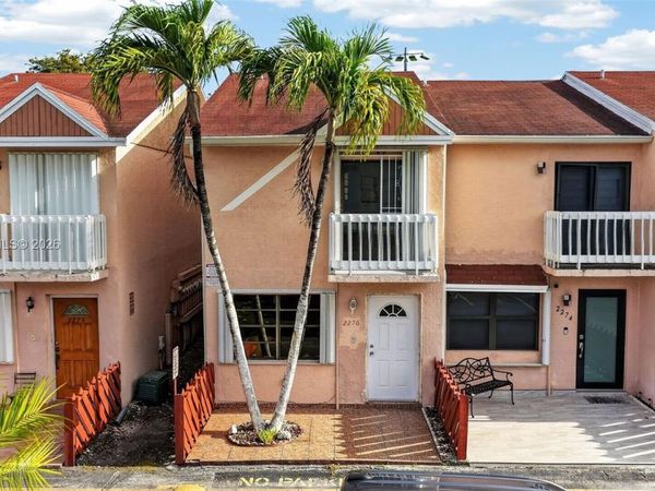 2276 W 56th St , Unit 109, Hialeah, FL 33016
