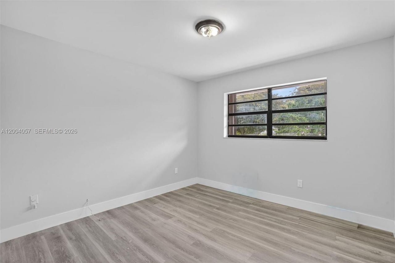 2276 W 56th St , Unit 109, Hialeah, FL 33016 Photo