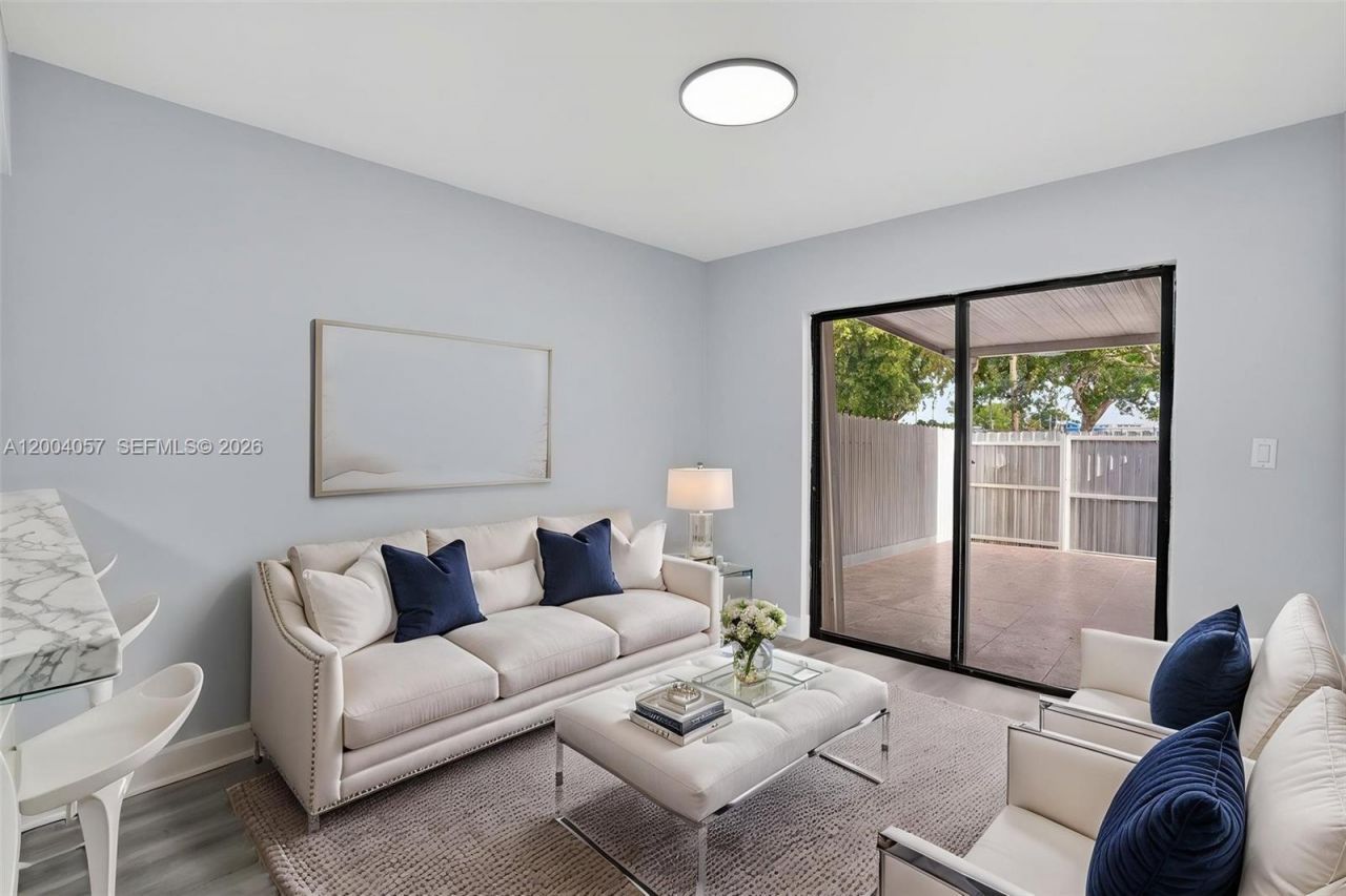 2276 W 56th St , Unit 109, Hialeah, FL 33016 Photo