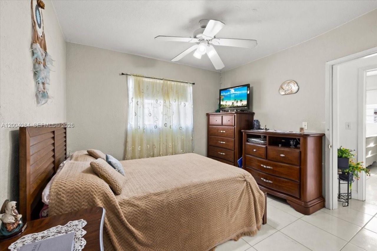 9025 SW 36th St , Miami, FL 33165 Photo