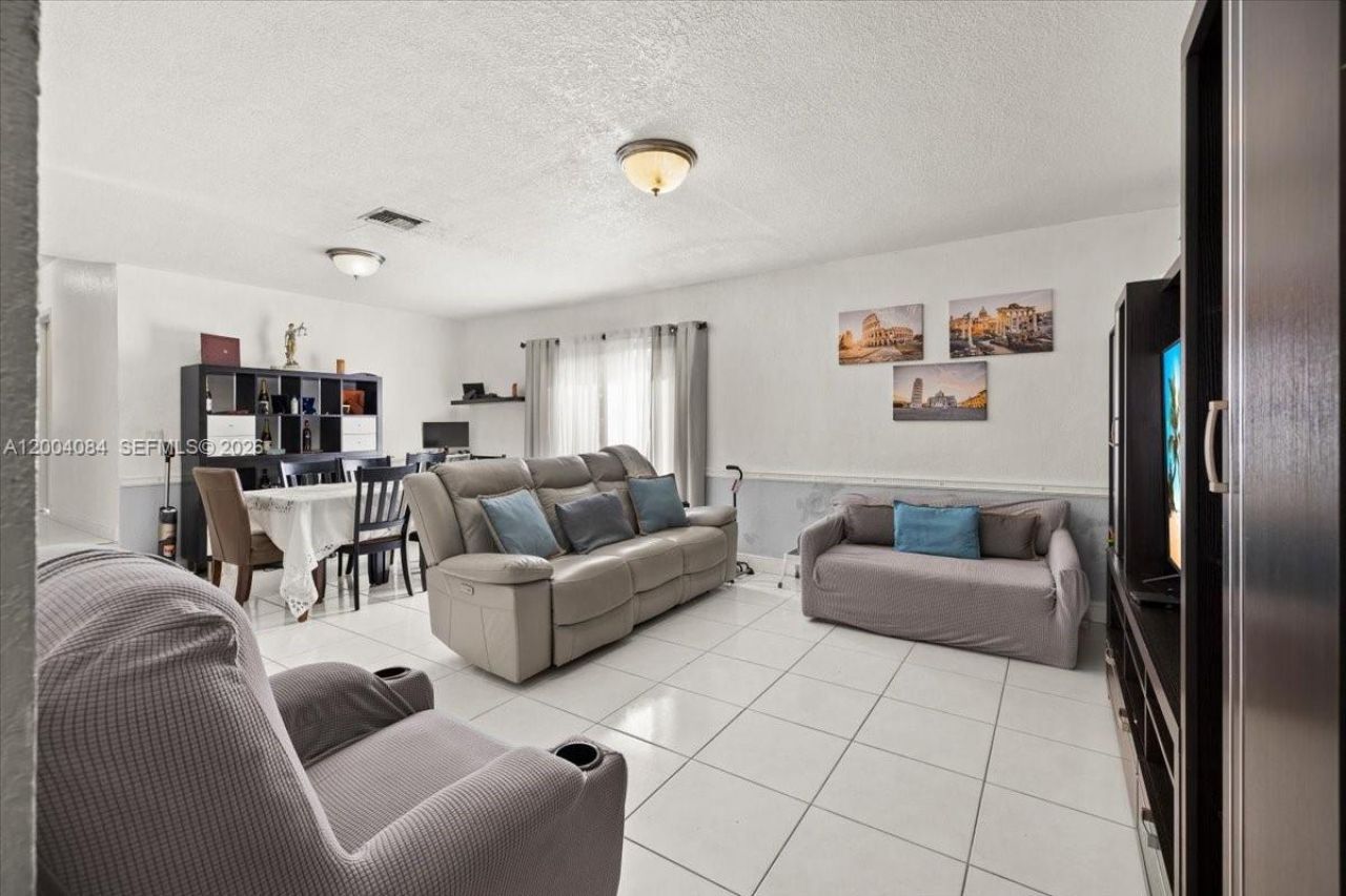 9025 SW 36th St , Miami, FL 33165 Photo