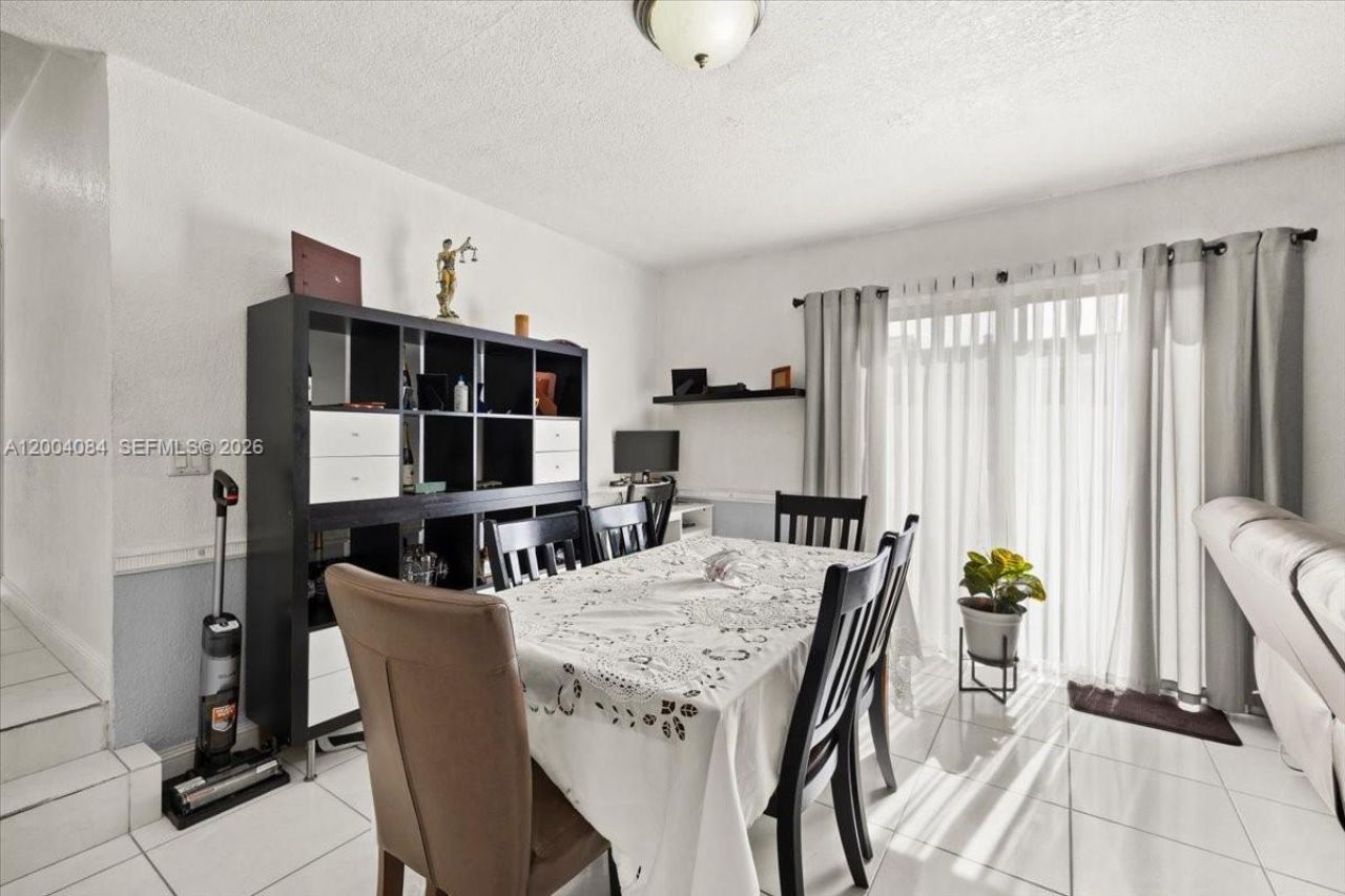 9025 SW 36th St , Miami, FL 33165 Photo