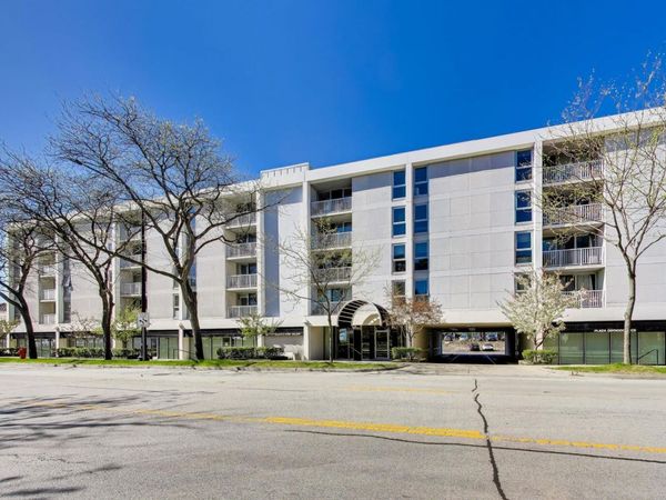 1625 SHERIDAN Road , Unit 213, Wilmette, IL 60091