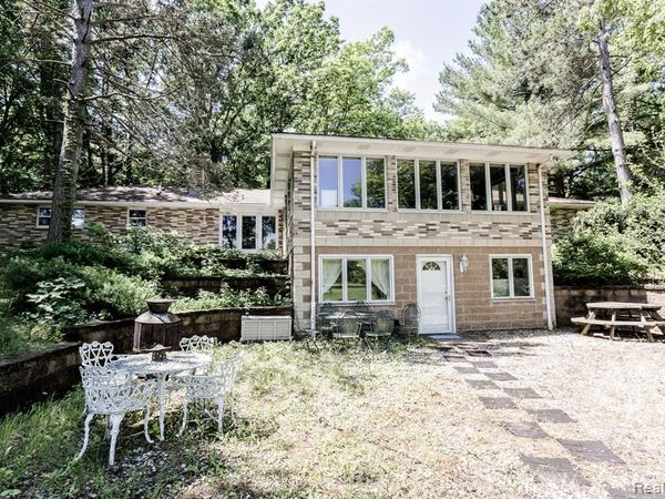 8197 Irish Road, Millington Twp, MI 48746