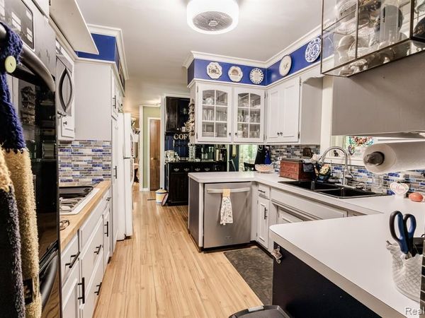 8197 Irish Road, Millington Twp, MI 48746