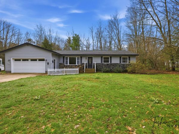 2467 Fenner Road, Muskegon, MI 49445