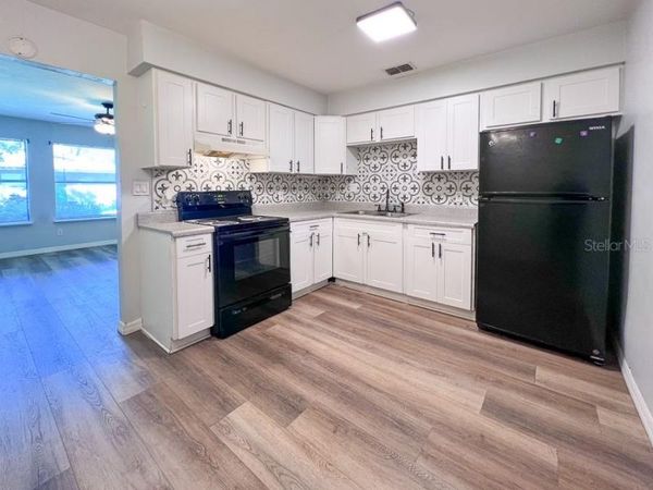 5821 NW 23RD TERRACE , Unit 4, GAINESVILLE, FL 32653