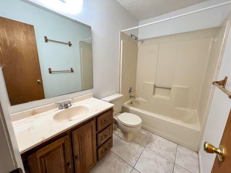 5601 Avenue H , Unit 2, Mc Intosh, FL 32664 Photo