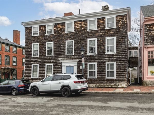 102 Washington Street, Unit 1, Marblehead, MA 01945