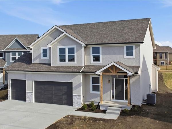 8012 SE Hoot Owl Street, Blue Springs, MO 64014