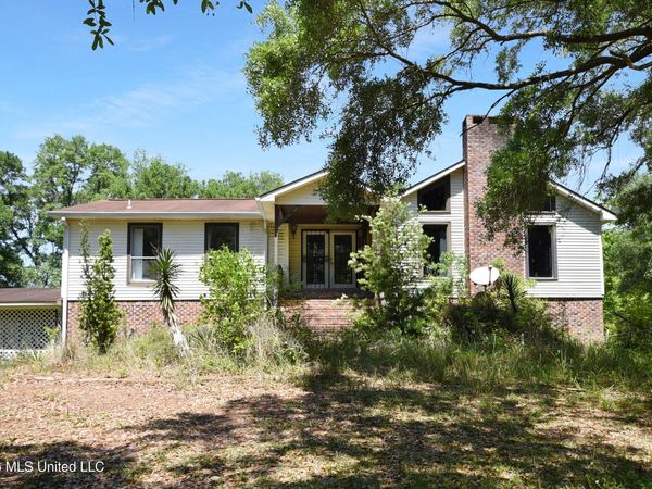 9107 Bayou Cumbest Road, Moss Point, MS 39562