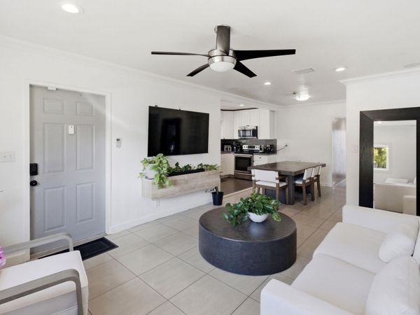 1234 NE 7th Avenue, Fort Lauderdale, FL 33304