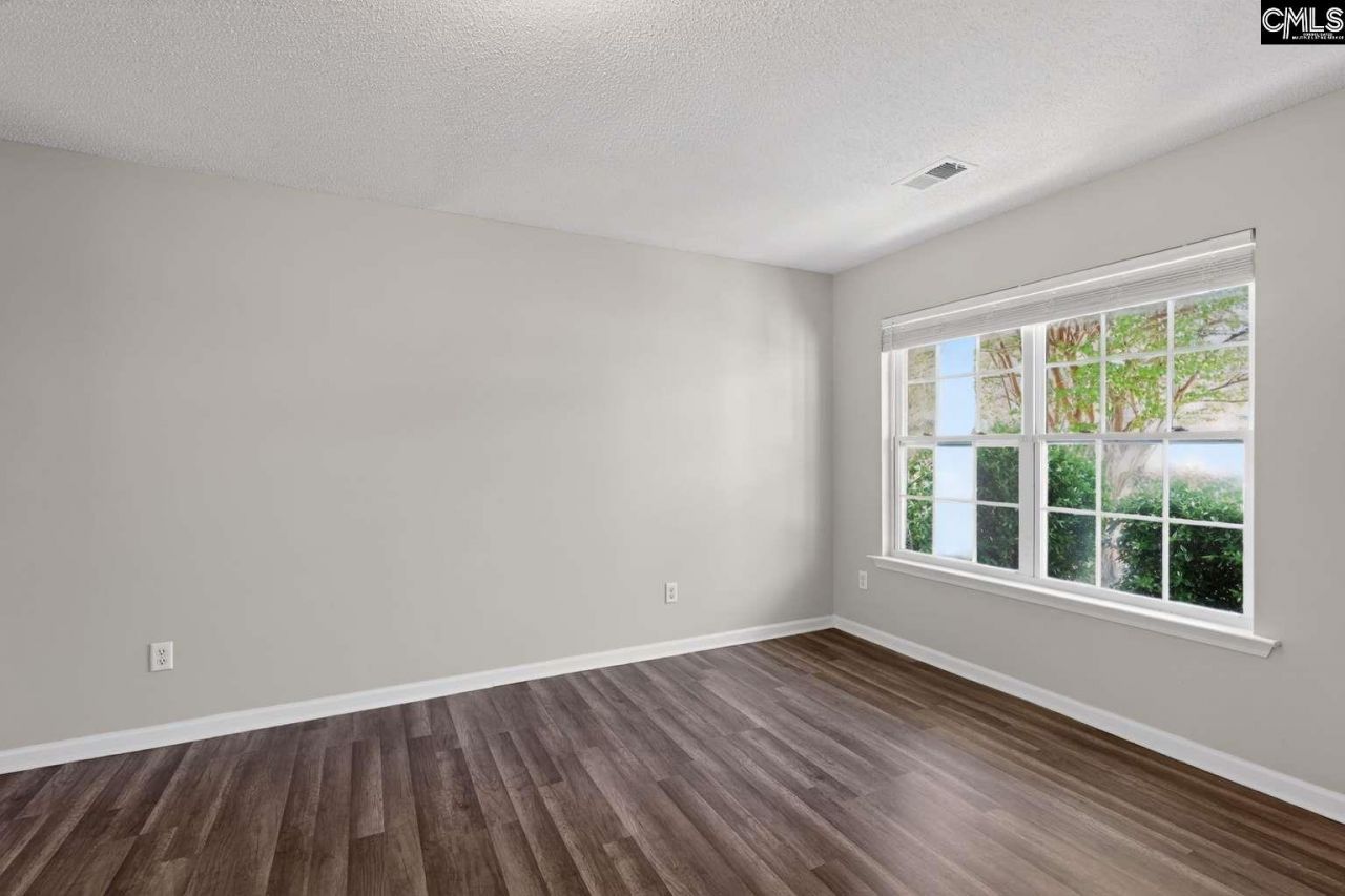 141 Kingston Ridge Drive  Photo 10