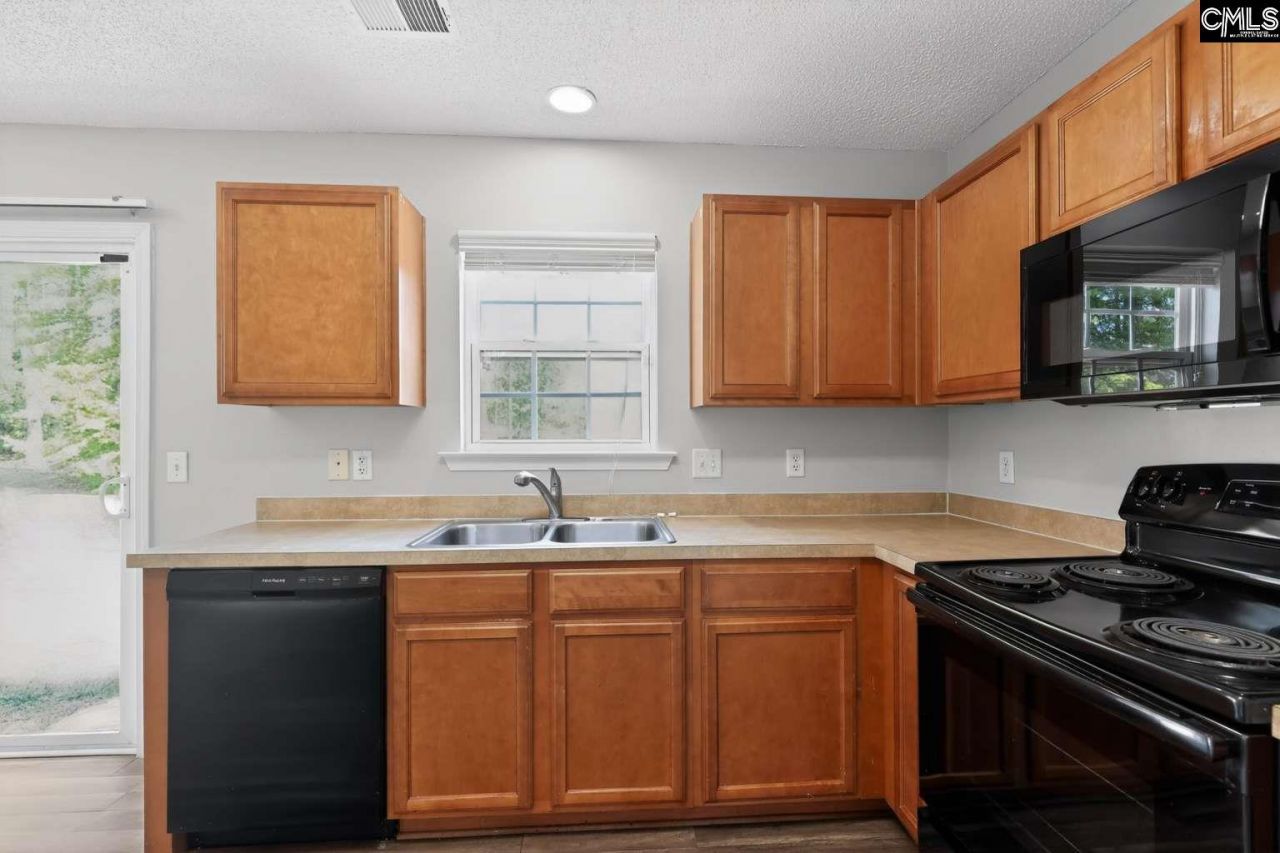 141 Kingston Ridge Drive  Photo 14