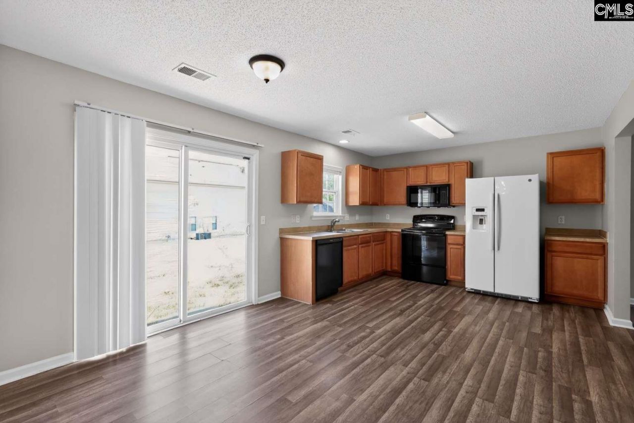 141 Kingston Ridge Drive  Photo 15