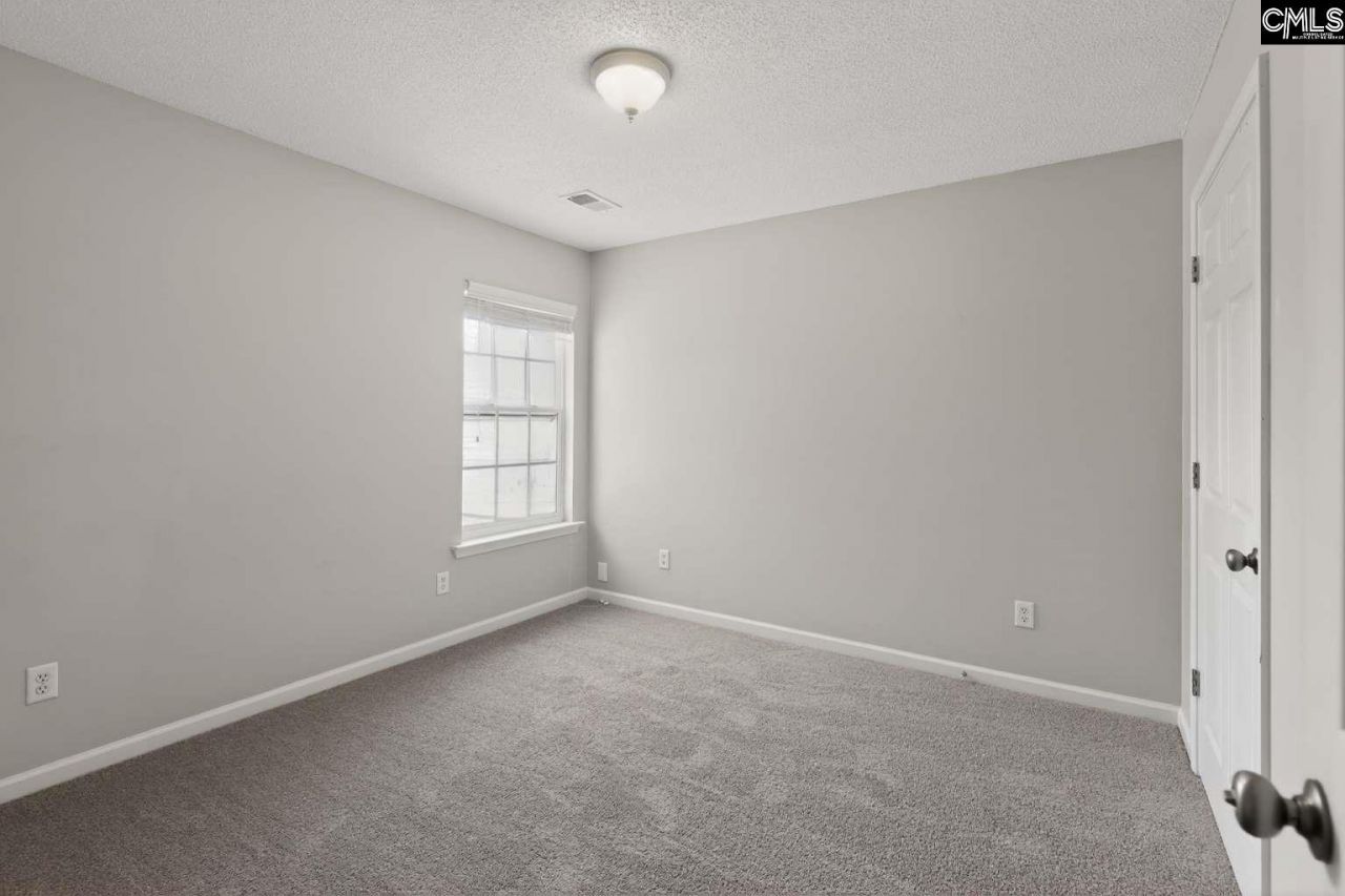 141 Kingston Ridge Drive  Photo 16