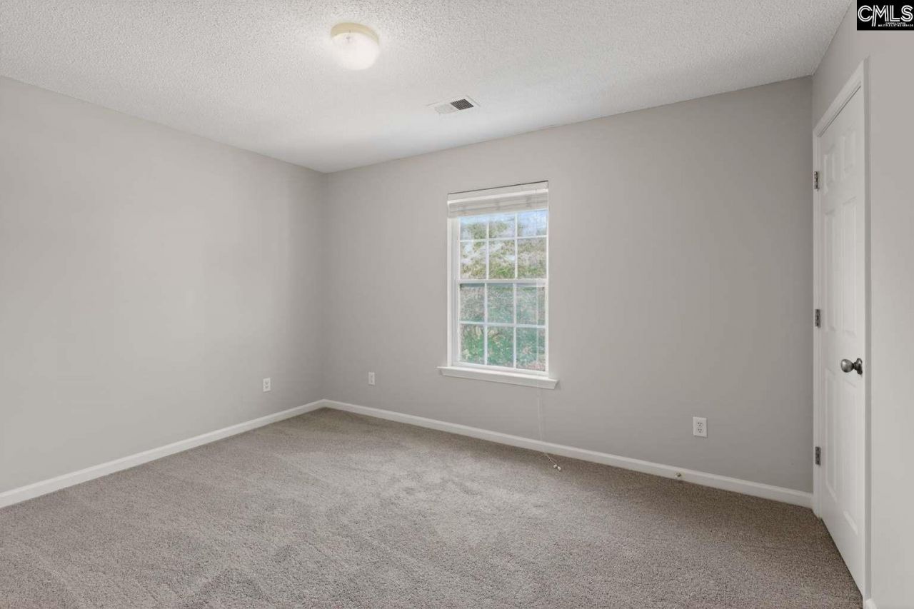 141 Kingston Ridge Drive  Photo 18