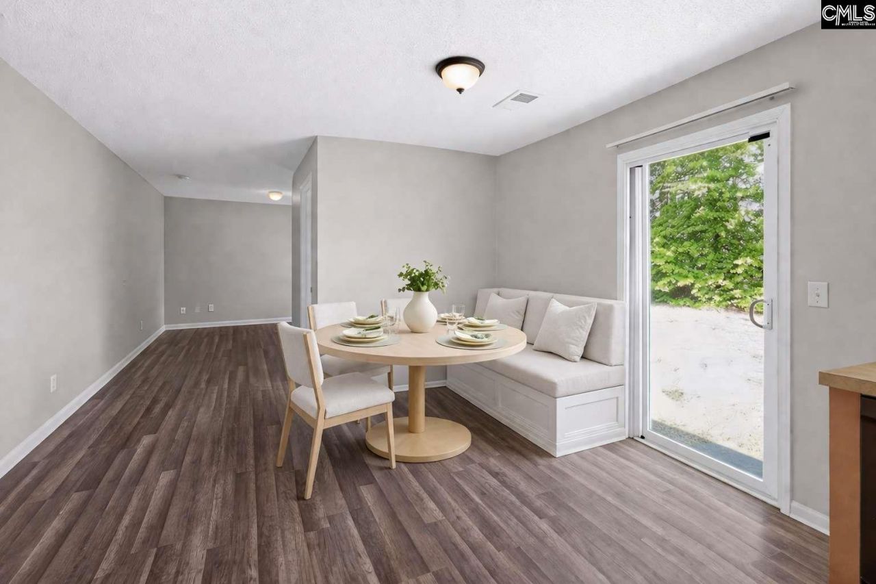 141 Kingston Ridge Drive  Photo 4