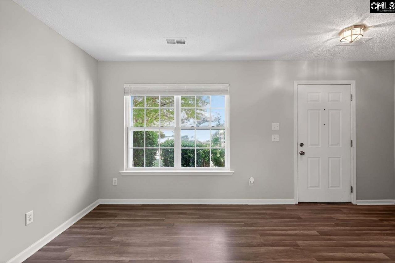 141 Kingston Ridge Drive  Photo 8