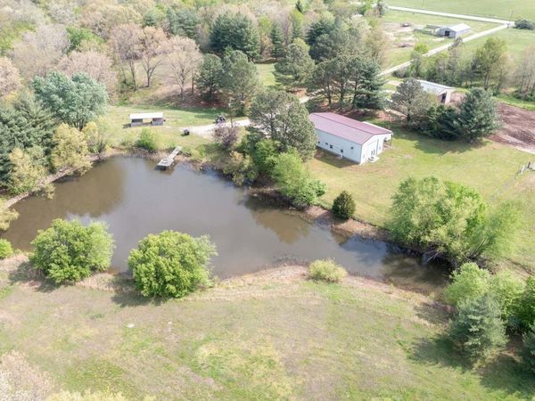 2565 Iuka Road , Iuka, IL 62849