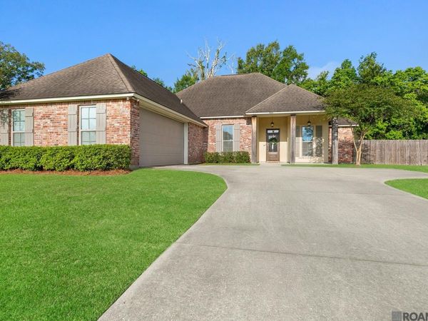 8201 Brennen Dr, Baton Rouge, LA 70818