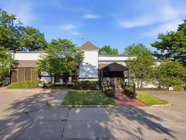 6915 S Canton Avenue , Tulsa, OK 74136