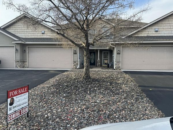 936 Golden Way NW, Isanti, MN 55040