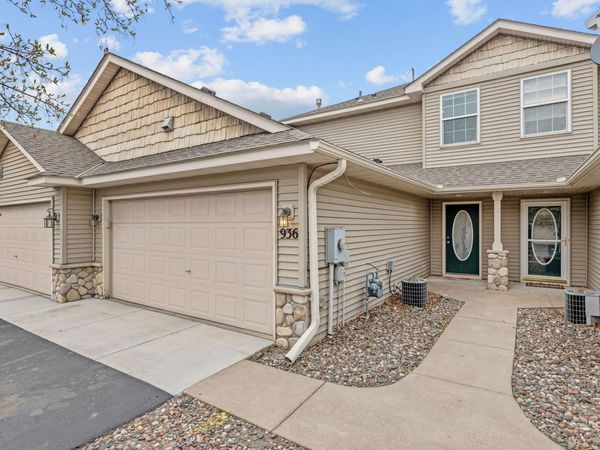 936 Golden Way NW, Isanti, MN 55040