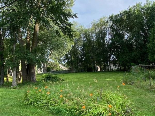 954 15th Ave SE , Forest Lake, MN 55025