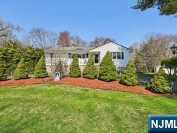 22 John Circle, NORWOOD, NJ 07648