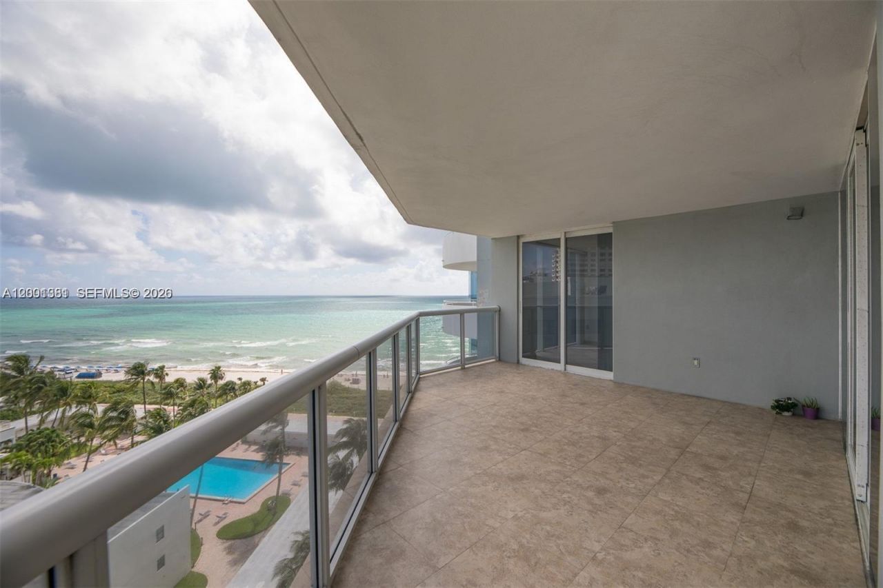 6301 Collins Ave , Unit 2008, Miami Beach, FL 33141 Photo