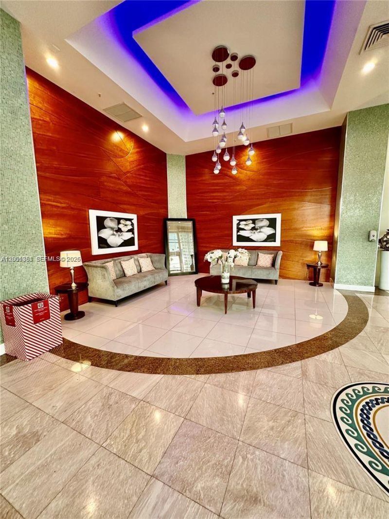 6301 Collins Ave , Unit 2008, Miami Beach, FL 33141 Photo