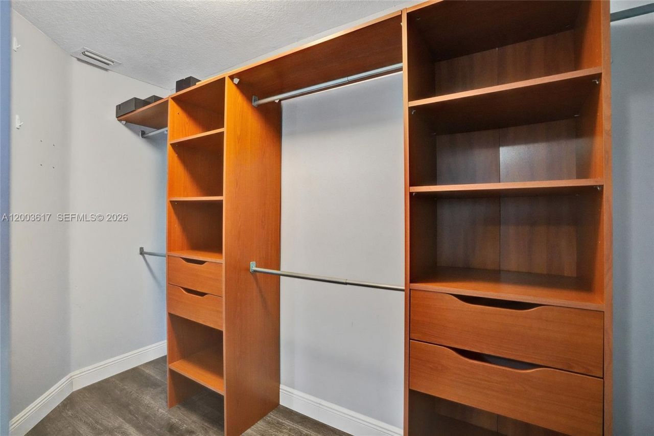 245 NW 207th Ter , Pembroke Pines, FL 33029 Photo