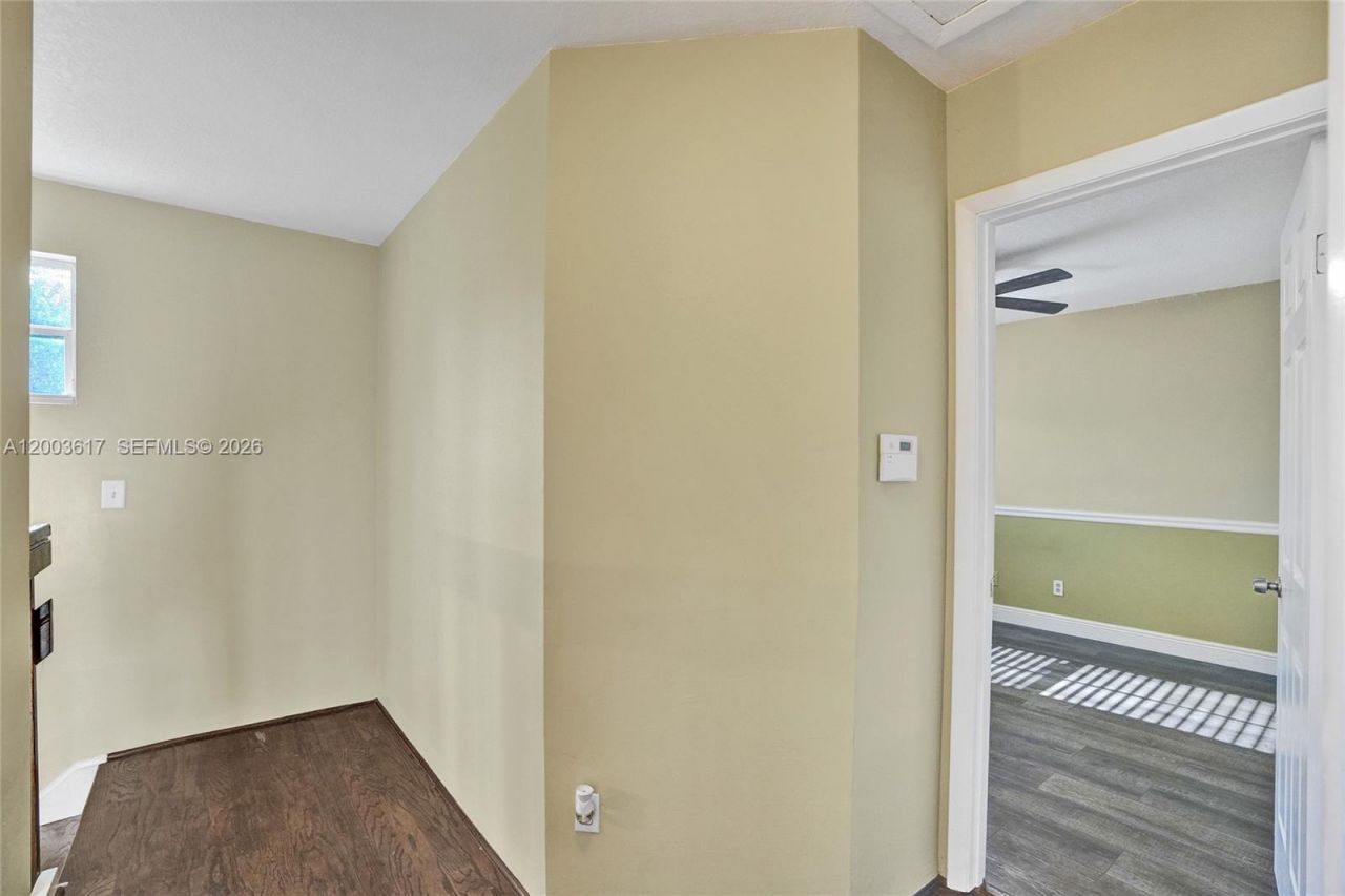 245 NW 207th Ter , Pembroke Pines, FL 33029 Photo