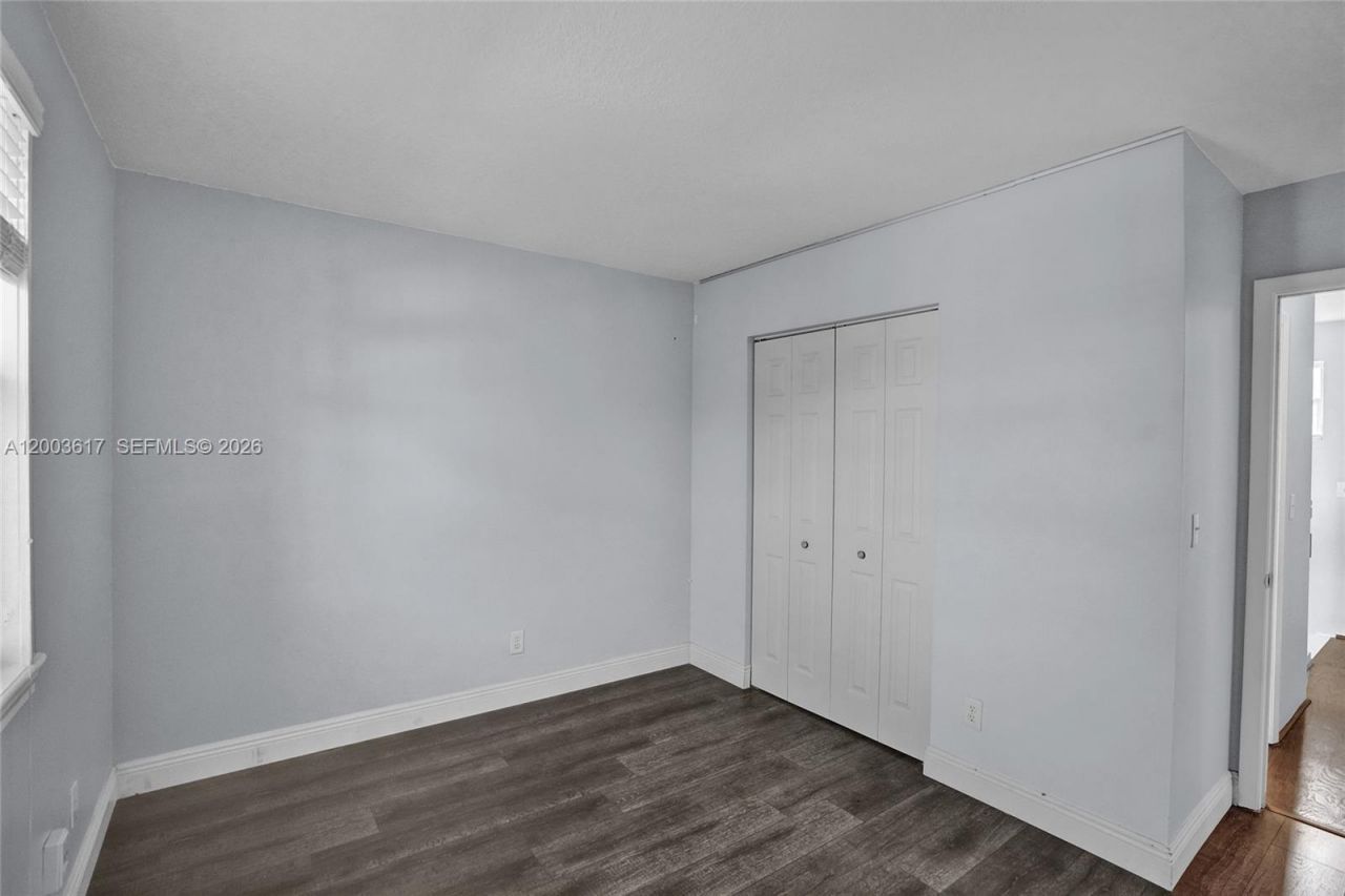 245 NW 207th Ter , Pembroke Pines, FL 33029 Photo