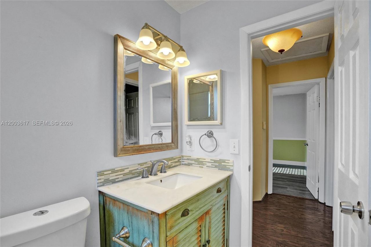 245 NW 207th Ter , Pembroke Pines, FL 33029 Photo