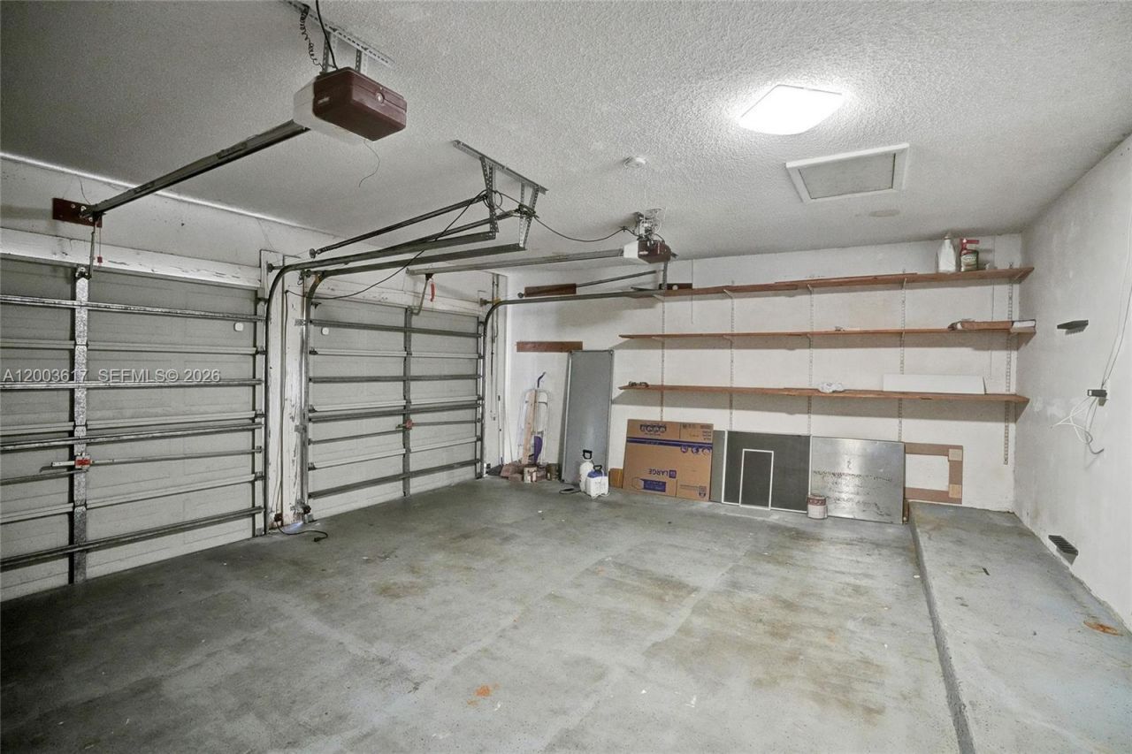 245 NW 207th Ter , Pembroke Pines, FL 33029 Photo