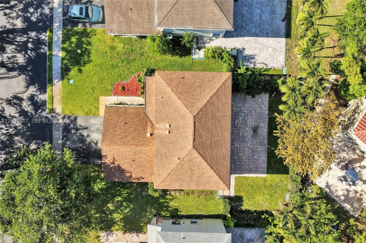 245 NW 207th Ter , Pembroke Pines, FL 33029 Photo