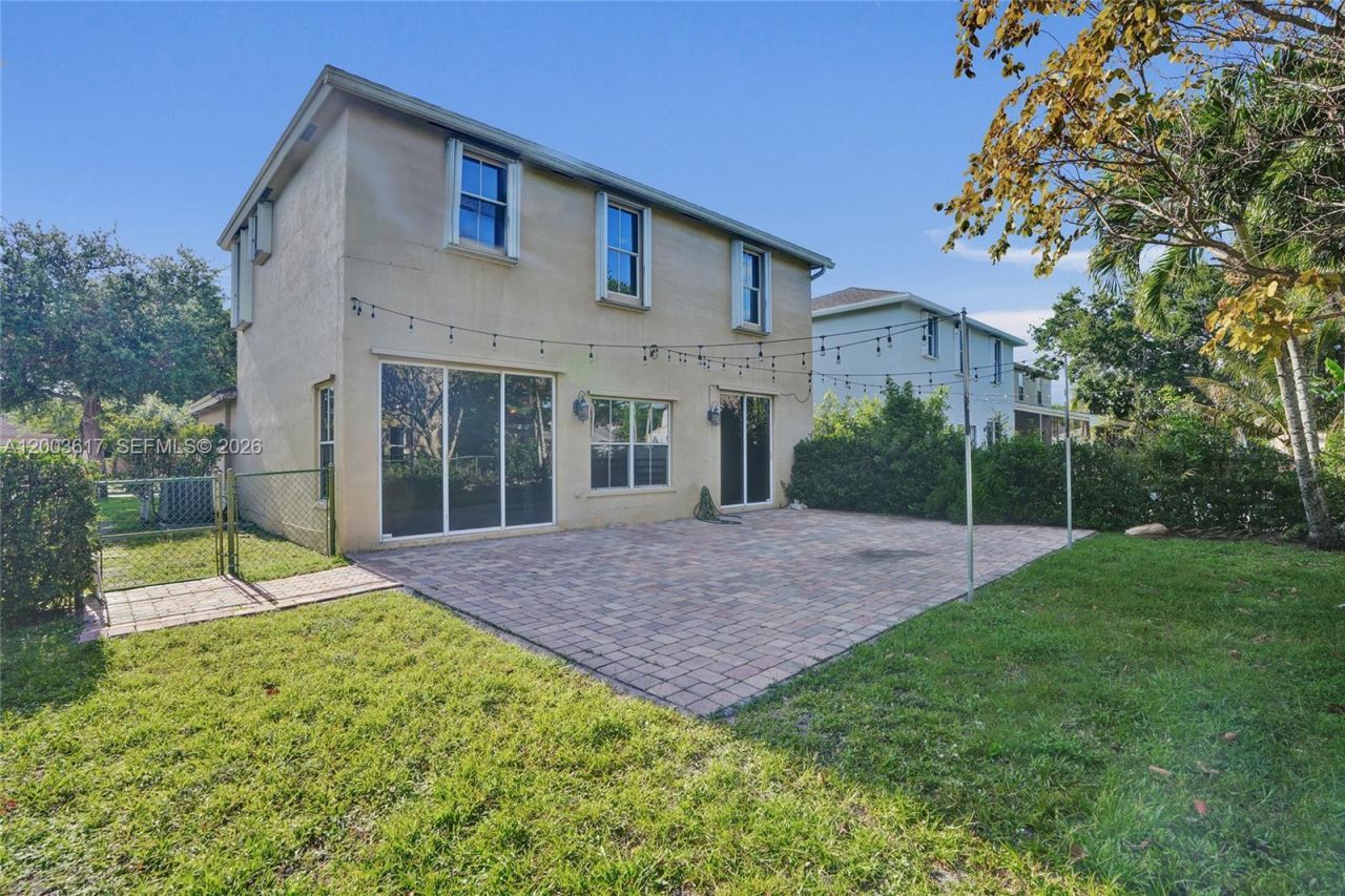 245 NW 207th Ter , Pembroke Pines, FL 33029 Photo