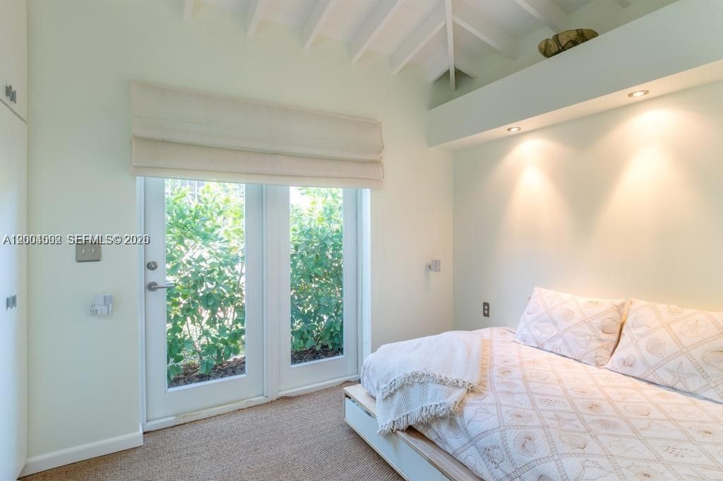 1123 Bay Dr, Miami Beach, FL 33141 Photo