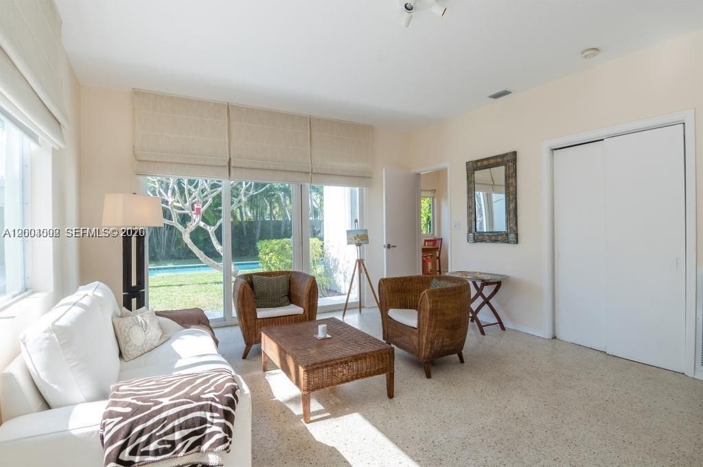 1123 Bay Dr, Miami Beach, FL 33141 Photo