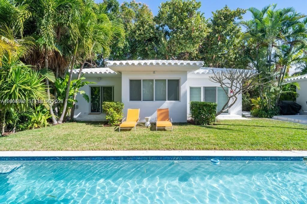 1123 Bay Dr, Miami Beach, FL 33141 Photo
