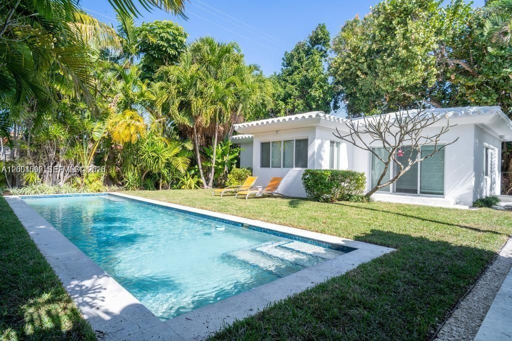 1123 Bay Dr, Miami Beach, FL 33141 Photo