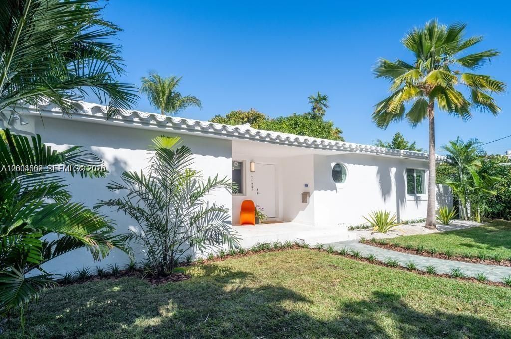 1123 Bay Dr, Miami Beach, FL 33141 Photo